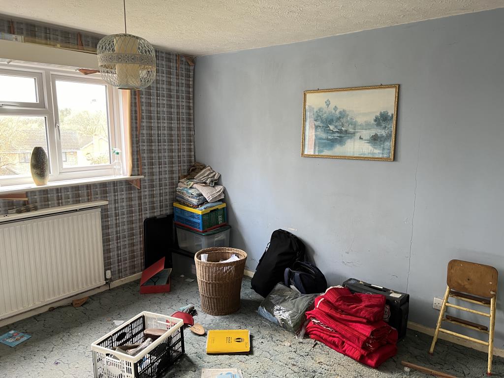 Lot: 139 - DETACHED THREE-BEDROOM CHALET BUNGALOW IN NEED OF IMPROVEMENT - At rear of property overlooking garden